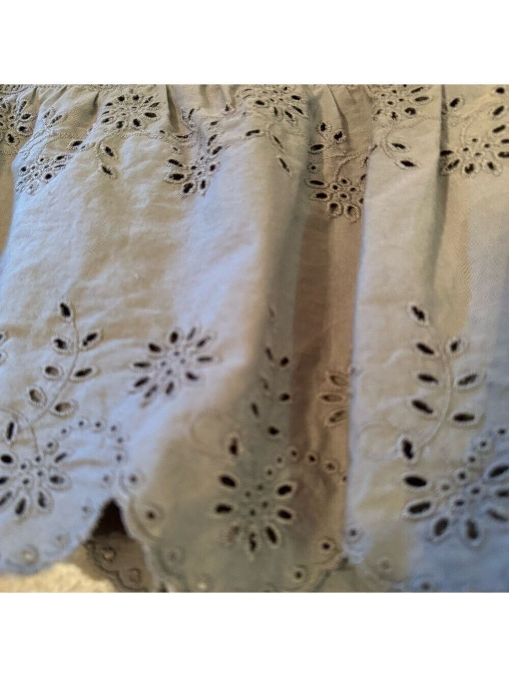 AMERICAN EAGLE Tiered Floral Eyelet Skirt. Size 4. Tie Waist. Lace/Eyelet. - Picture 7 of 10